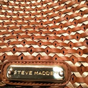 😃😃3for$30😃😃Steve Madden woven leather purse